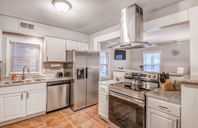 4850 FLAMINGO RD, Memphis, TN 38117