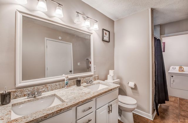 4850 FLAMINGO RD, Memphis, TN 38117