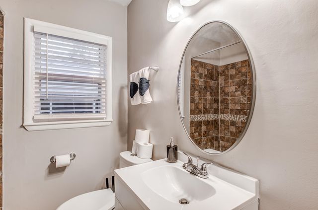 4850 FLAMINGO RD, Memphis, TN 38117