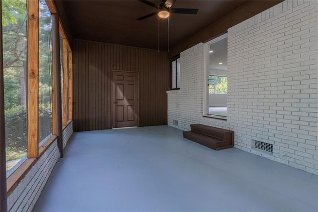 5207 Dixie Lake Road, Union City, GA 30291