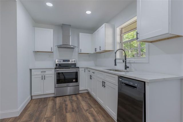 5207 Dixie Lake Road, Union City, GA 30291