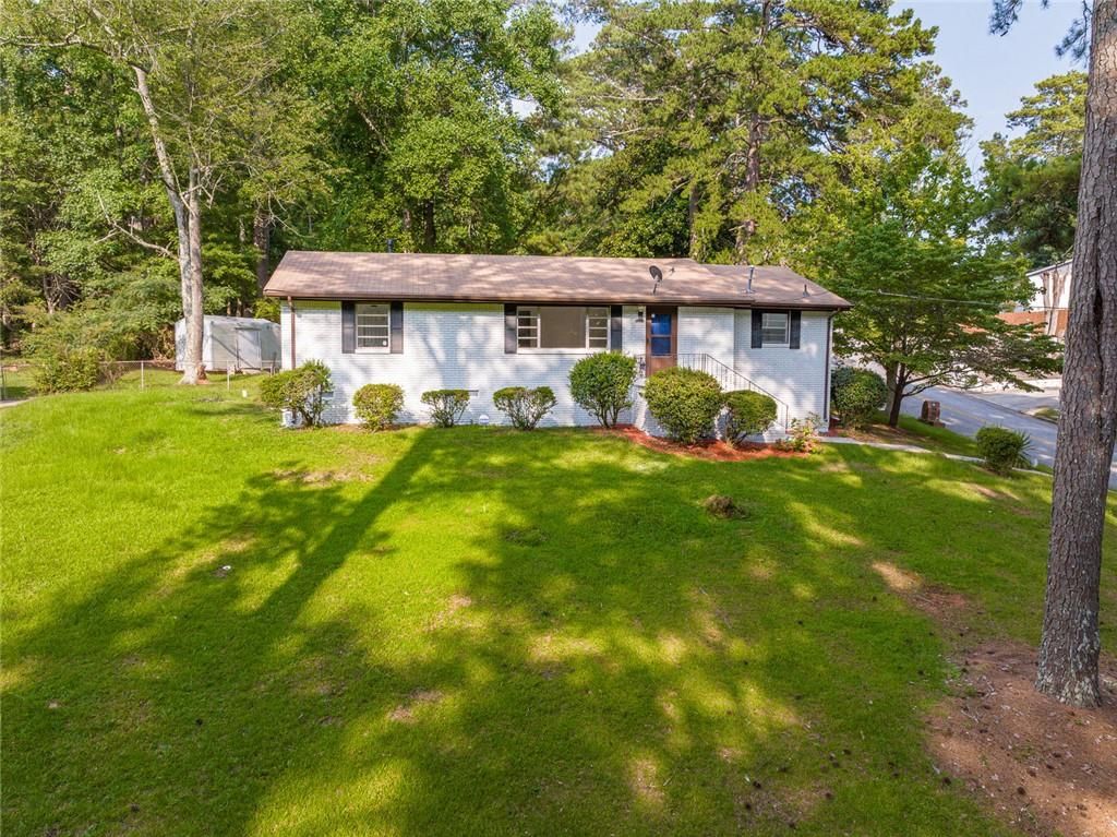 5207 Dixie Lake Road, Union City, GA 30291