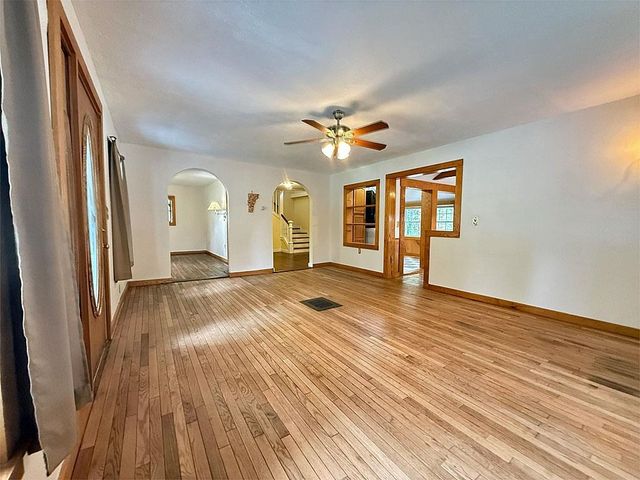 482 Clarendon Avenue, West Rutland, VT 05777