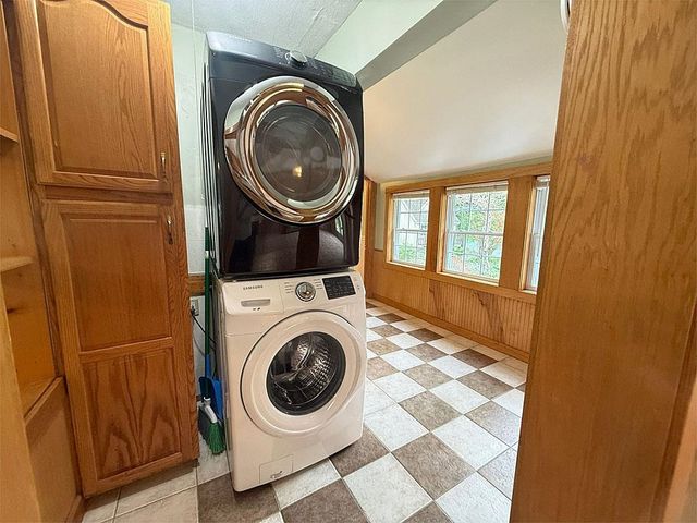 482 Clarendon Avenue, West Rutland, VT 05777