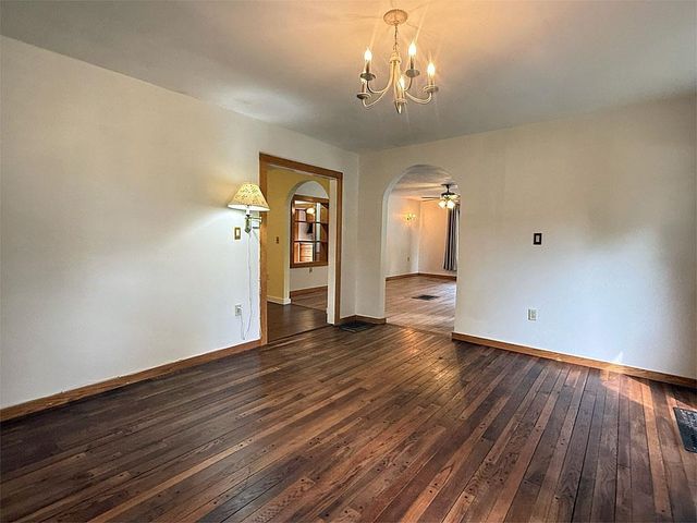 482 Clarendon Avenue, West Rutland, VT 05777