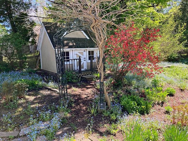482 Clarendon Avenue, West Rutland, VT 05777
