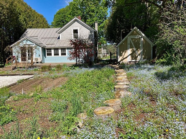 482 Clarendon Avenue, West Rutland, VT 05777