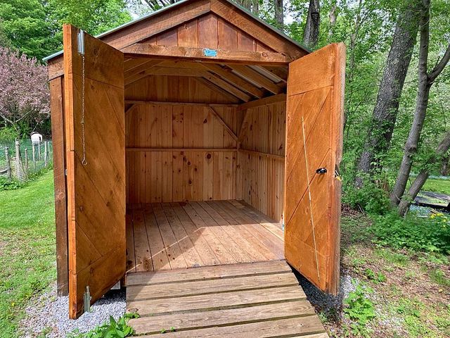 482 Clarendon Avenue, West Rutland, VT 05777