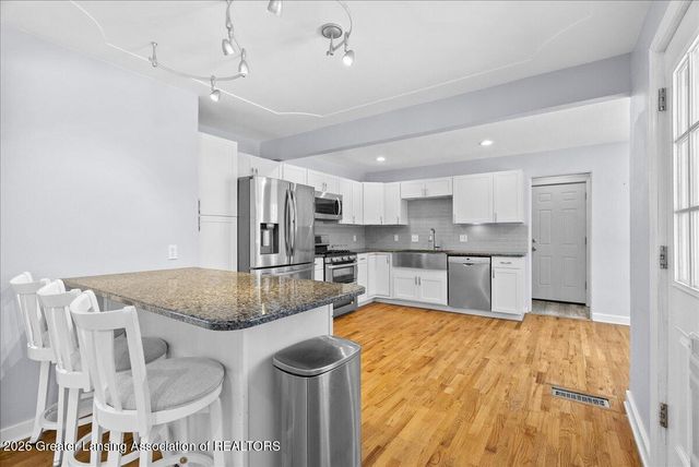 4523 Chippewa Drive, Okemos, MI 48864