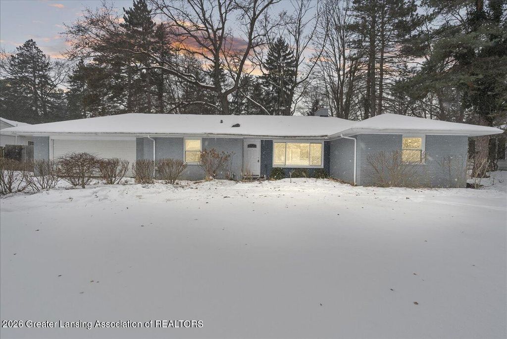 4523 Chippewa Drive, Okemos, MI 48864