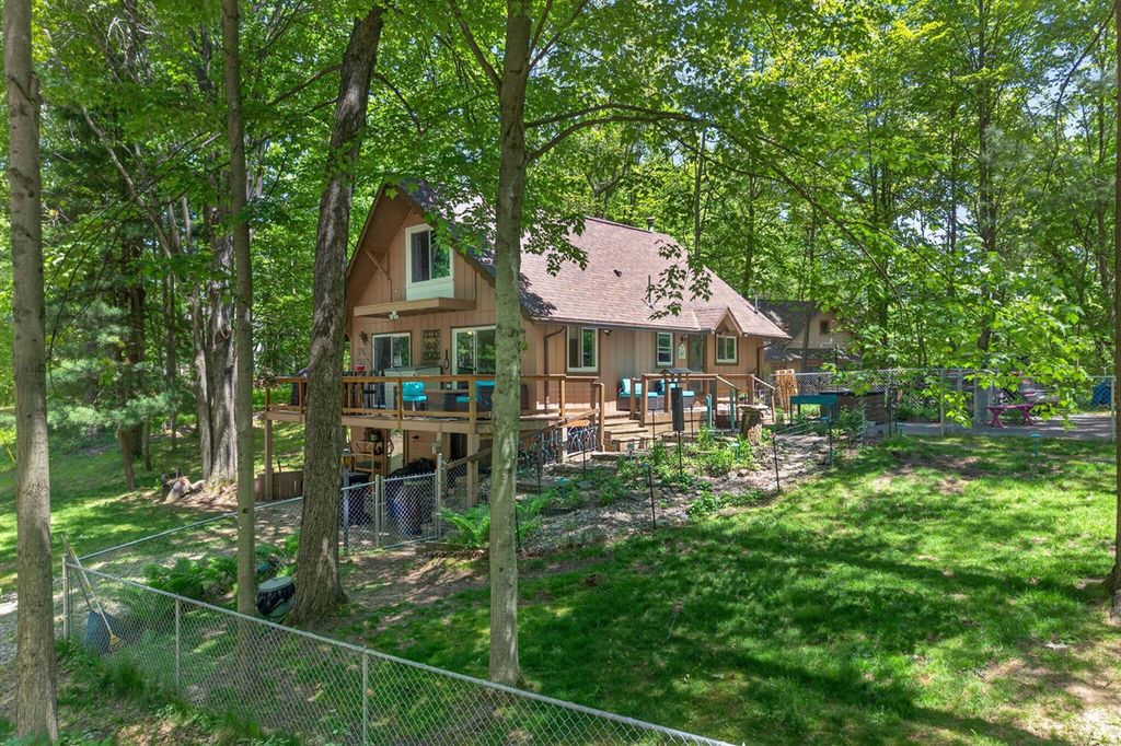 8104 Tanglewood Trail 191, Canadian Lakes, MI 49346