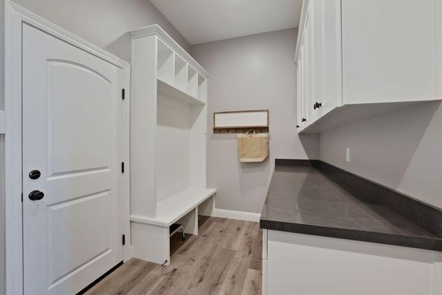 9467 E Jahant Rd, Acampo, CA 95220