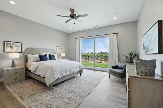 9467 E Jahant Rd, Acampo, CA 95220