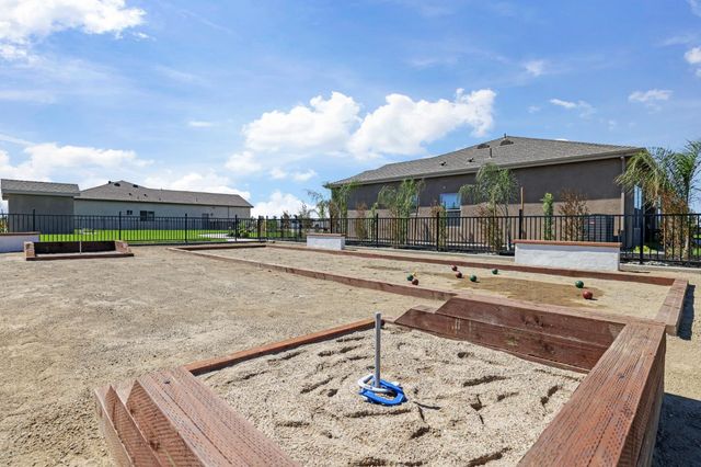 9467 E Jahant Rd, Acampo, CA 95220