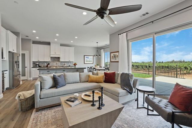 9467 E Jahant Rd, Acampo, CA 95220