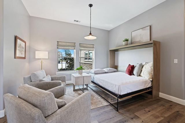 9467 E Jahant Rd, Acampo, CA 95220