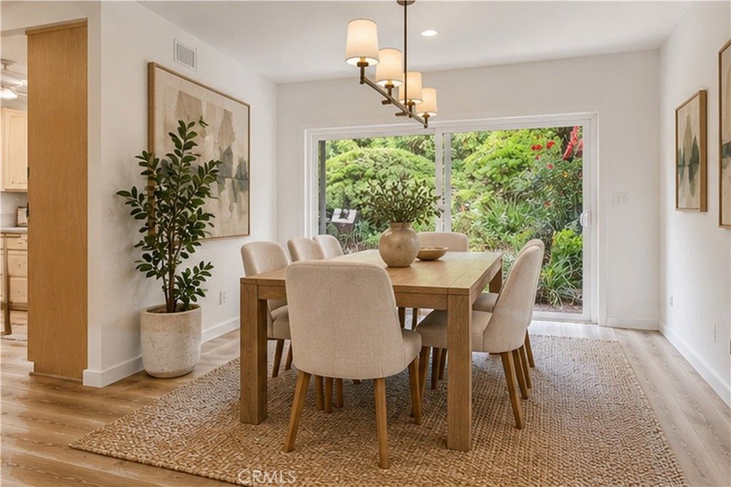 4776 Excelente Drive, Woodland Hills, CA 91364 — photo 4