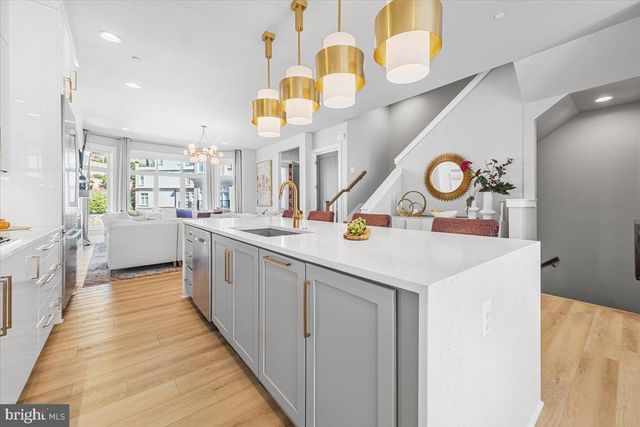 8197 RIVER RD, Bethesda, MD 20817