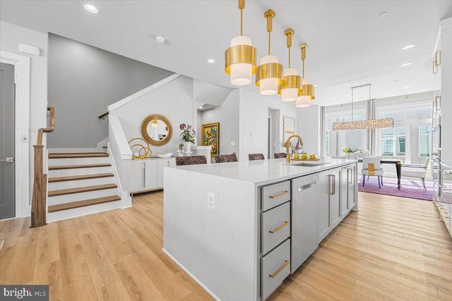 8197 RIVER RD, Bethesda, MD 20817