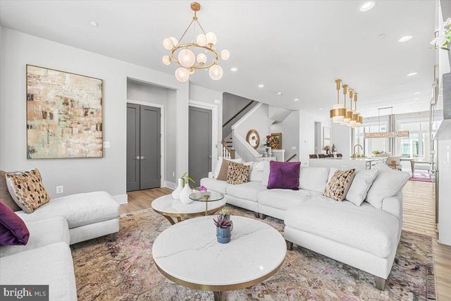 8197 RIVER RD, Bethesda, MD 20817