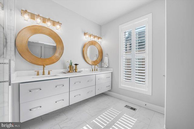 8197 RIVER RD, Bethesda, MD 20817