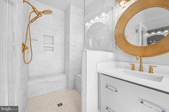 8197 RIVER RD, Bethesda, MD 20817