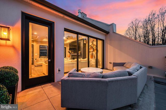 8197 RIVER RD, Bethesda, MD 20817