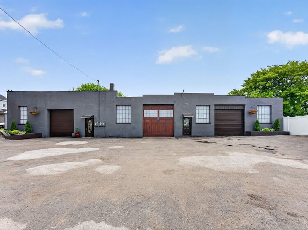 134 Sterry Street, Pawtucket, RI 02860