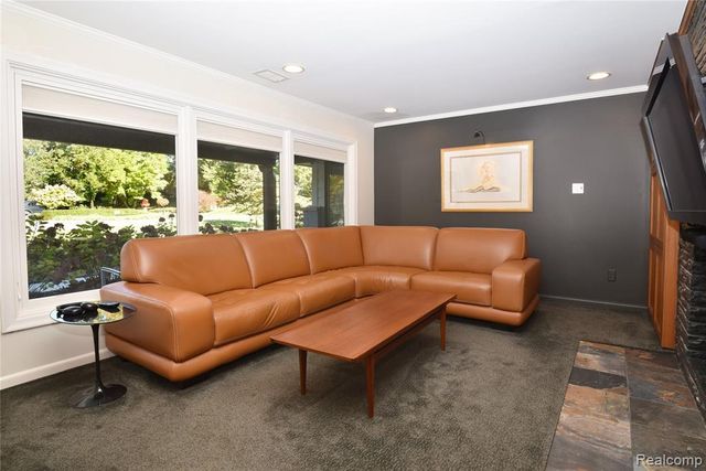 3885 Oakland Drive, Bloomfield Hills, MI 48301