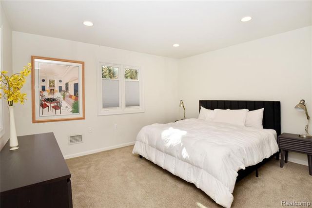3885 Oakland Drive, Bloomfield Hills, MI 48301