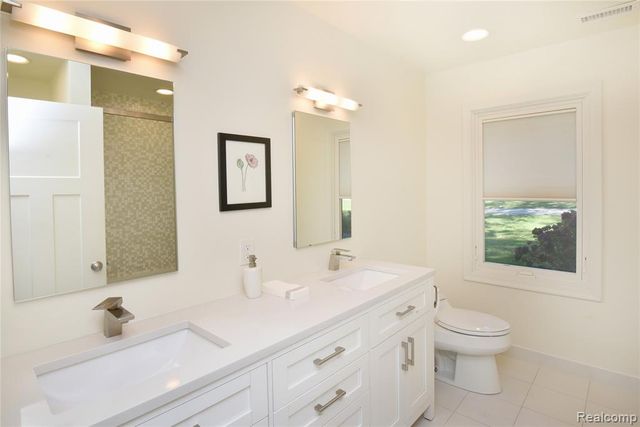 3885 Oakland Drive, Bloomfield Hills, MI 48301