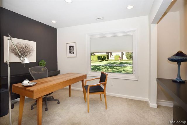 3885 Oakland Drive, Bloomfield Hills, MI 48301