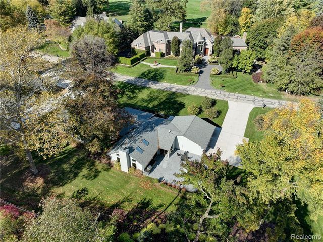 3885 Oakland Drive, Bloomfield Hills, MI 48301