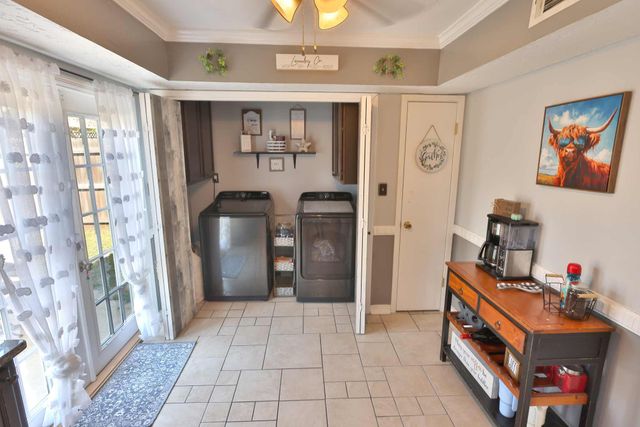 410 Woodland Park Circle, Mary Esther, FL 32569