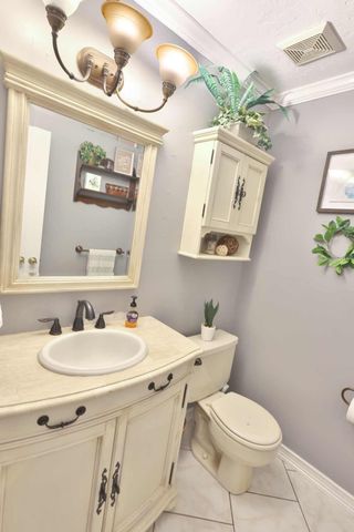 410 Woodland Park Circle, Mary Esther, FL 32569