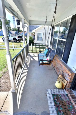 410 Woodland Park Circle, Mary Esther, FL 32569