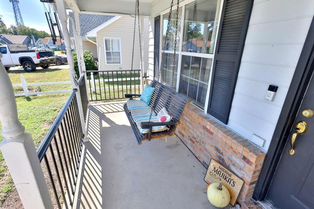 410 Woodland Park Circle, Mary Esther, FL 32569