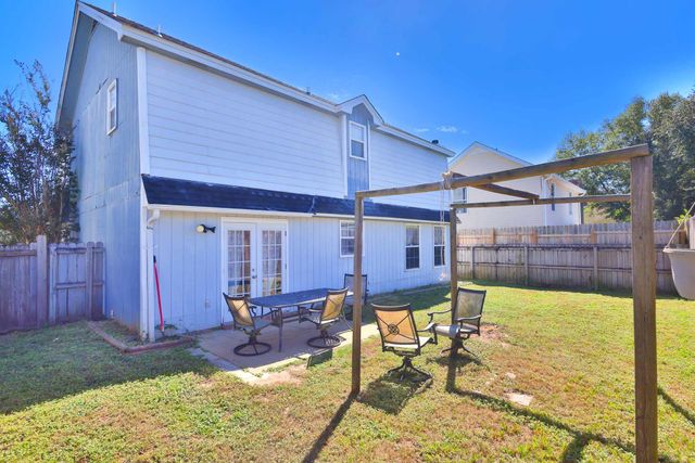 410 Woodland Park Circle, Mary Esther, FL 32569