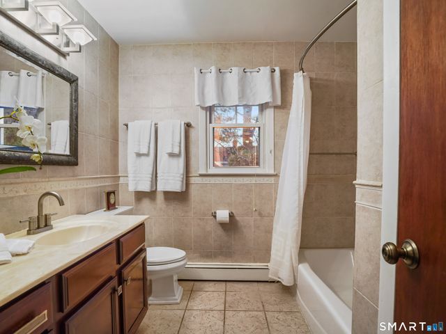 8 Dorset Road, Norwalk, CT 06851