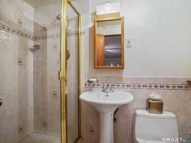 8 Dorset Road, Norwalk, CT 06851