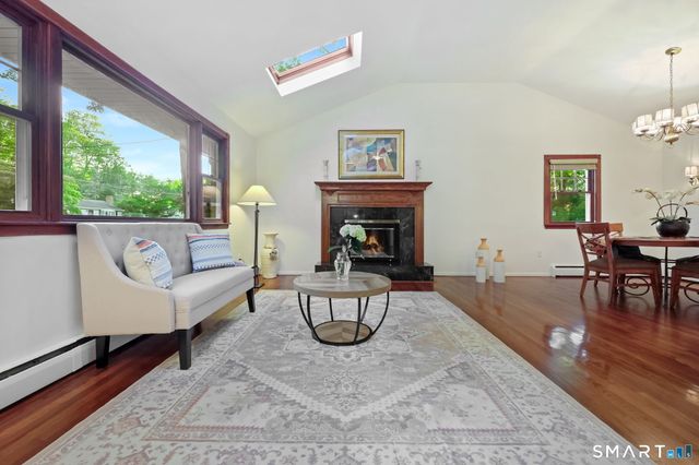 8 Dorset Road, Norwalk, CT 06851