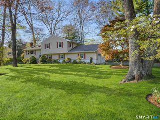8 Dorset Road, Norwalk, CT 06851