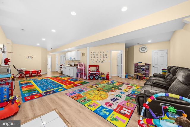 112 CANFIELD HILL DR, Gaithersburg, MD 20878