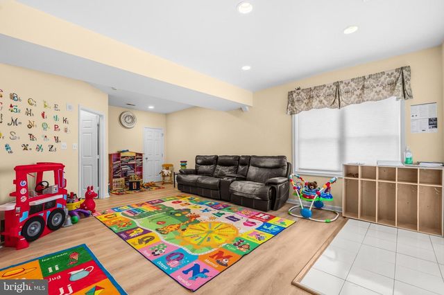 112 CANFIELD HILL DR, Gaithersburg, MD 20878