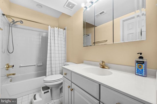 112 CANFIELD HILL DR, Gaithersburg, MD 20878