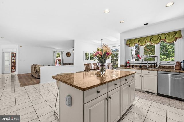 112 CANFIELD HILL DR, Gaithersburg, MD 20878