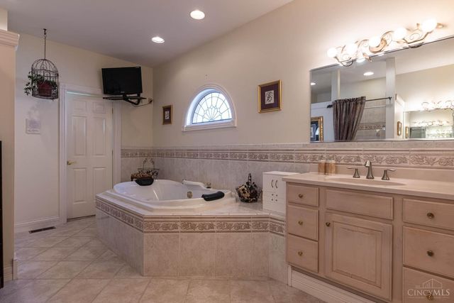 5017 Gerber Drive, Middletown, OH 45042