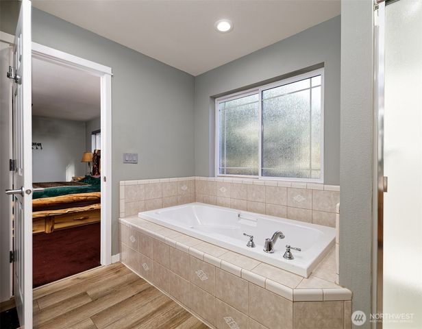 1171 E Old Ranch Road, Allyn, WA 98524