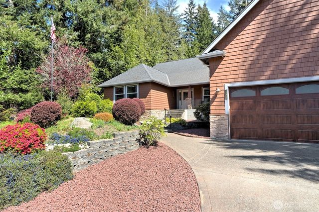 1171 E Old Ranch Road, Allyn, WA 98524