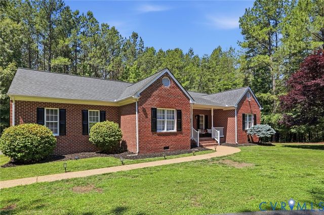 2935 Pineview Dr, Powhatan, VA 23139
